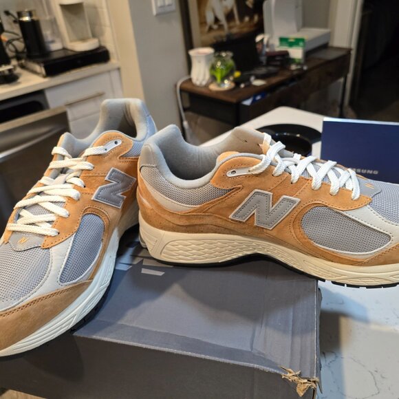 New Balance 2002R Sweet Caramel Men's Size 13 Lifestyle Sneakers M2002RHM Shoes - Picture 3 of 15